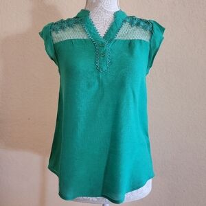 Women's Green Lace Accent Short Sleeve Blouse Sz M
